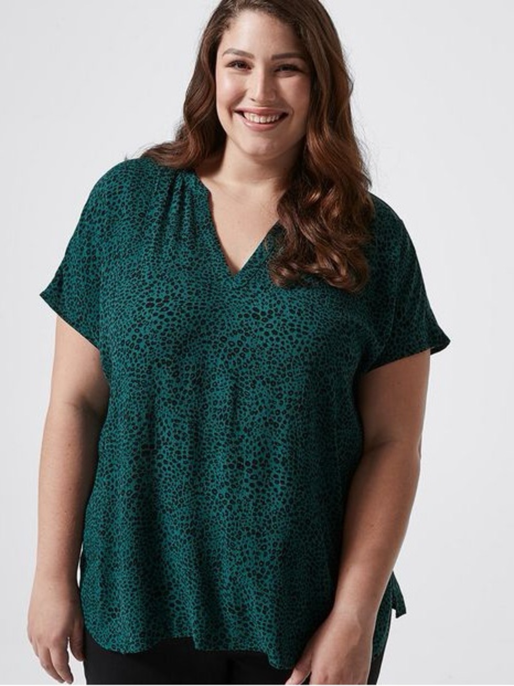 Reitmans V-Neck Short Sleeve Top in Deep Teal Animal Print size 3X